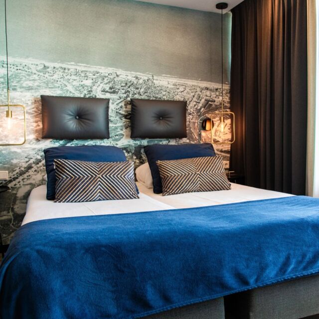 Make yourself at home in our modern hotel rooms! 🛋️ With all the amenities you need and a touch of luxury, you'll feel pampered from the moment you check in. Treat yourself to a staycation or a weekend retreat. We promise you won't want to leave! 🥂
__
Voel je thuis in onze moderne hotelkamers! 🛋️ Met alle voorzieningen die je nodig hebt en een vleugje luxe, voel je je verwend vanaf het moment dat je incheckt. Trakteer jezelf op een staycation of een weekendje weg. We beloven dat je niet meer weg wilt! 🥂

#hotelroomvibes #hotelkamers #hotelvibes #modern #staycation #weekendjeweg #weekendretreat #luxury #luxehotelkamer #treatyourself #palacehotel #palacehotelzandvoort #zandvoorthotel #zandvoortcity